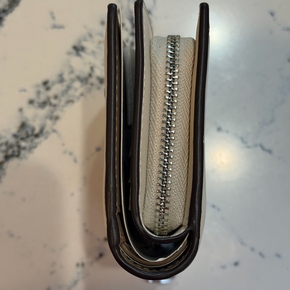 NWT Coach Snap Wallet with Cherry Print in Chalk Silver - Picture 6 of 6